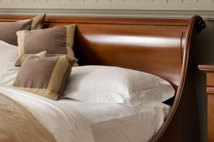 Manoir Socle Bed sleigh design